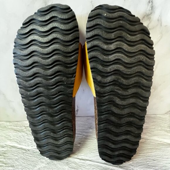 Lady Comfort Big Buckle Leather Mule Slide Sandals - Picture 13 of 13